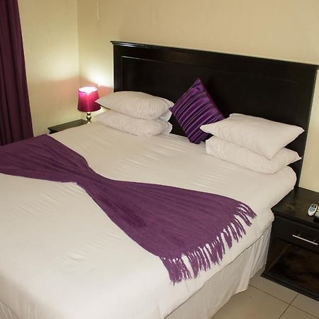 Maple Guest House Pretoria-Noord Exterior foto